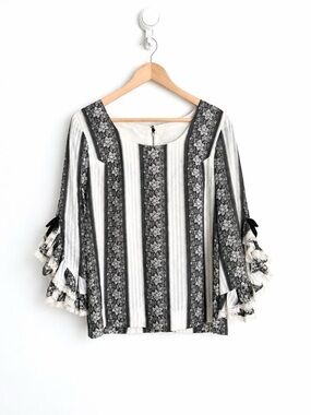 Vintage 1970s House of Nu-Mode Victorian Revival Bell Sleeve Blouse M